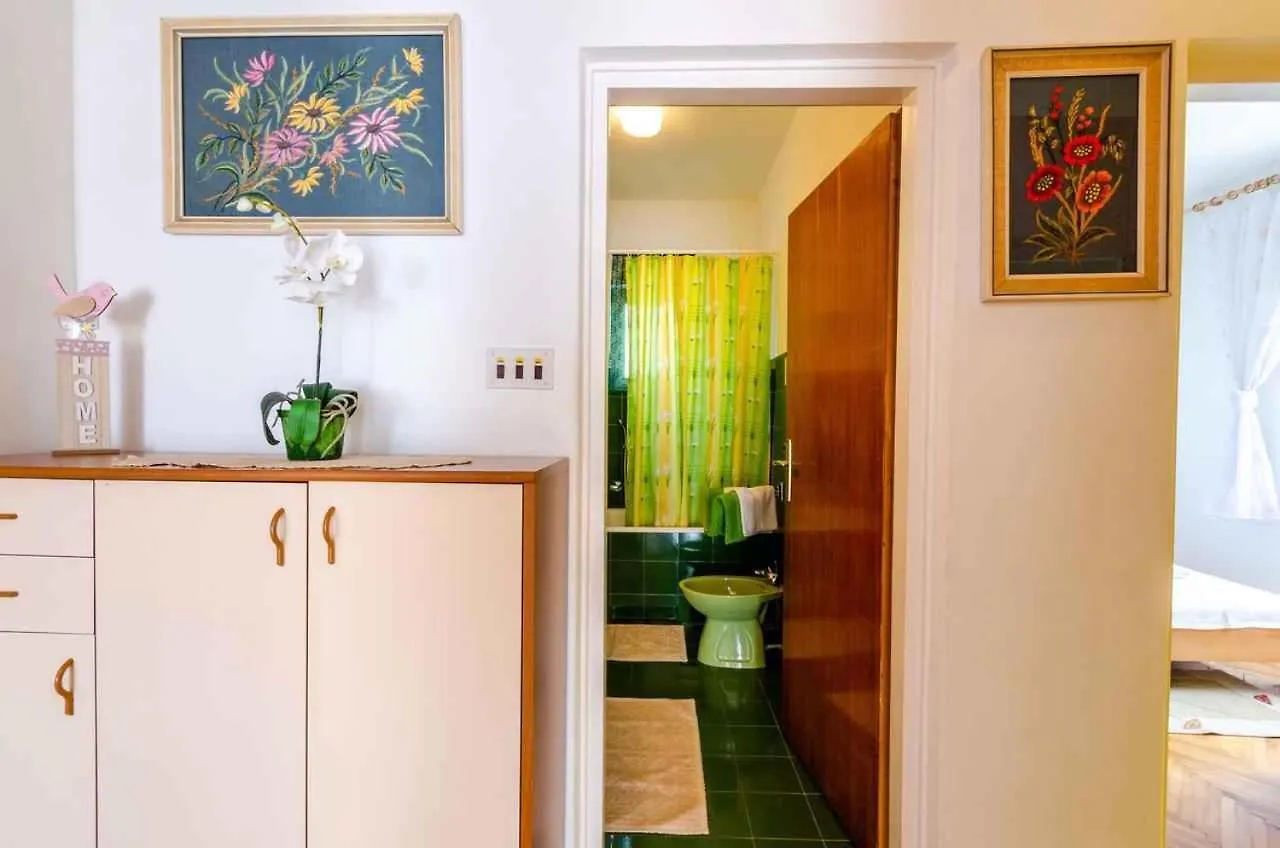 Two-Bedroom Apartment In Crikvenica Xxxi Horvátország